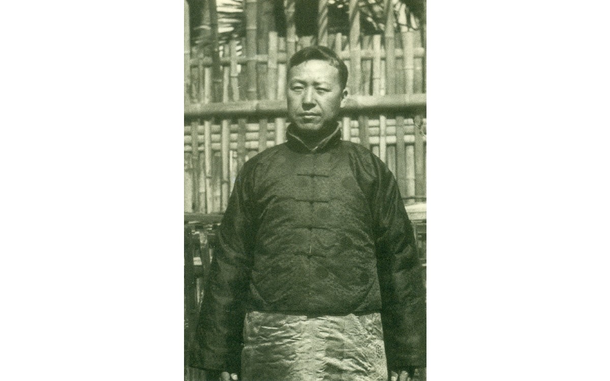 상해에서 중국인으로 변장한 이승만 (1921년 4월 9일)<br />일본경찰의 눈을 피하기 위해 입었던 중국인 옷이다.